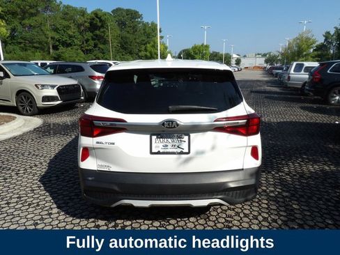 Used 2021 Kia Seltos LX AWD/4WD image 7
