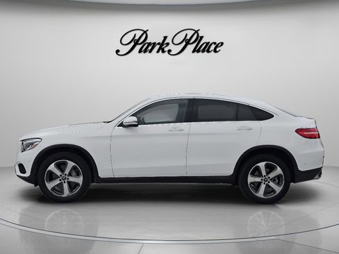 Used 2018 Mercedes-Benz GLC 300 4MATIC Coupe image 2
