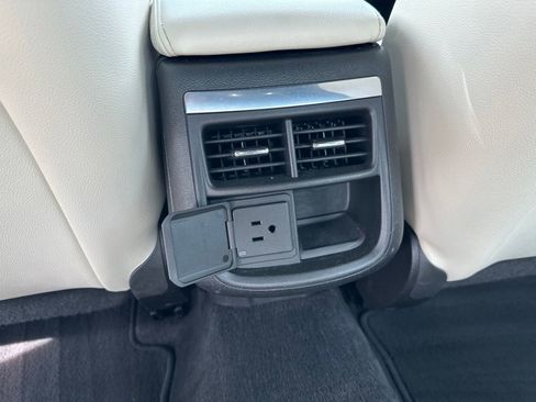 Used 2017 Chevrolet Impala Premier w/ Enhanced Convenience Package FWD image 19