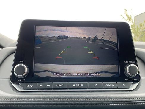 Used 2025 Nissan Rogue SV AWD/4WD image 22