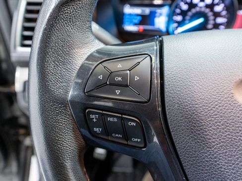 Used 2019 Ford Explorer XLT w/ Equipment Group 202A image 26