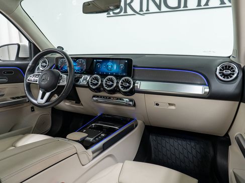 Certified 2021 Mercedes-Benz GLB 250 4MATIC w/ Premium Package image 14