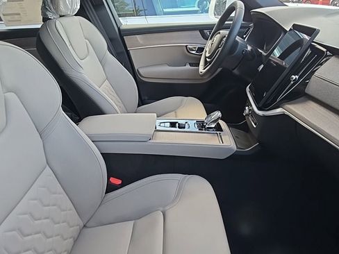 New 2026 Volvo XC90 B6 Plus w/ Protection Package Premier image 2