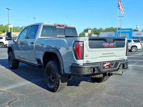 Used 2025 GMC Sierra 2500 AT4X w/ AT4X AEV Edition AWD/4WD image 18