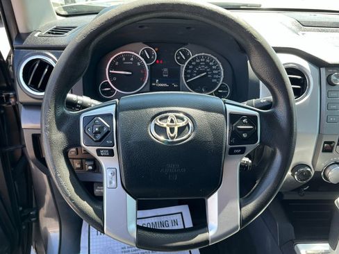 Used 2017 Toyota Tundra SR5 w/ SR5 Upgrade Package AWD/4WD image 11