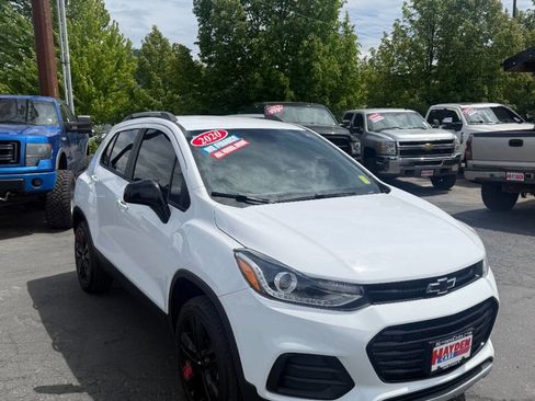 Used 2020 Chevrolet Trax LT w/ Redline Edition AWD/4WD image 7