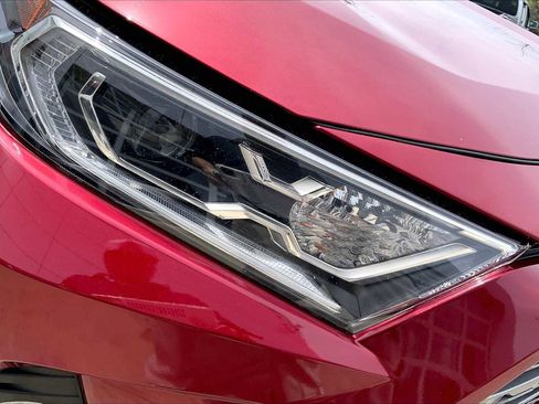 Used 2020 Toyota RAV4 Limited AWD/4WD image 27