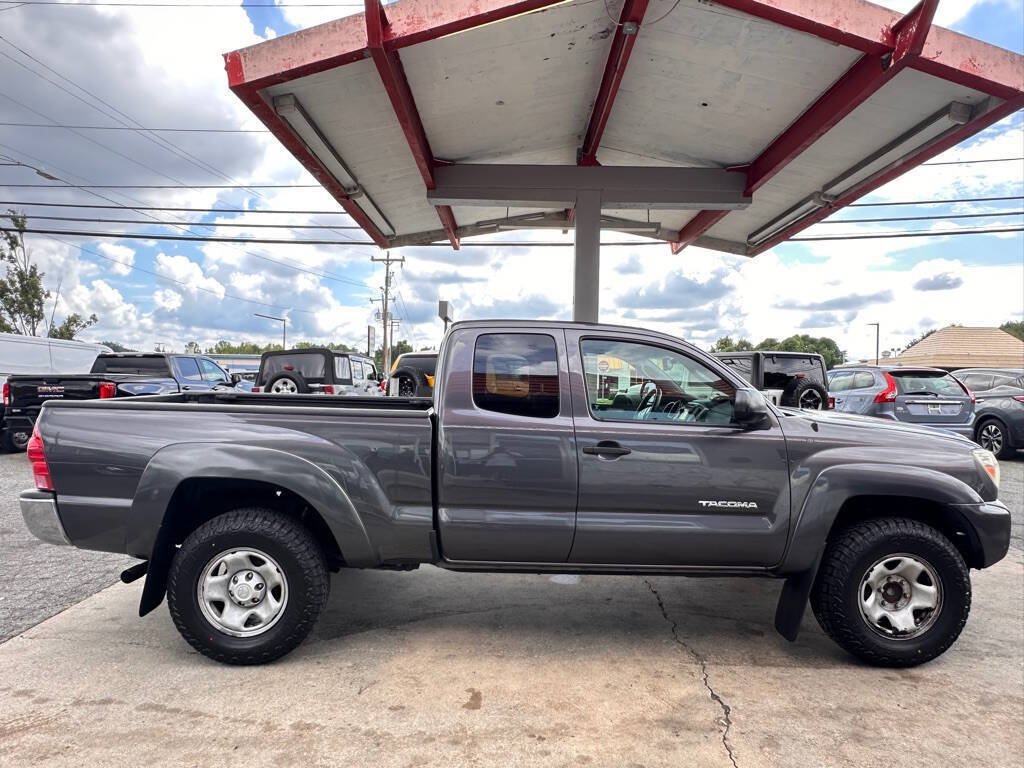 Used 2013 Toyota Tacoma PreRunner w/ SR5 Pkg RWD image 4