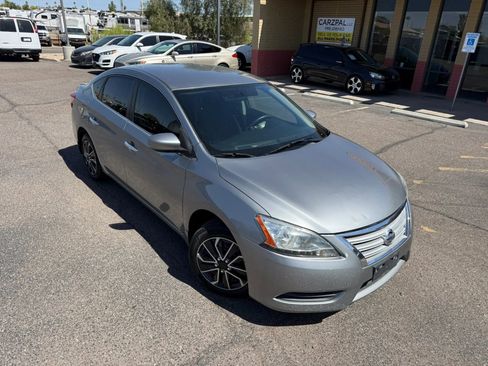 Used 2014 Nissan Sentra SV FWD image 2