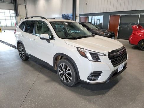 Used 2023 Subaru Forester Limited AWD/4WD image 1