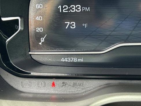 Used 2024 GMC Yukon XL Denali w/ Denali Reserve Package RWD image 3