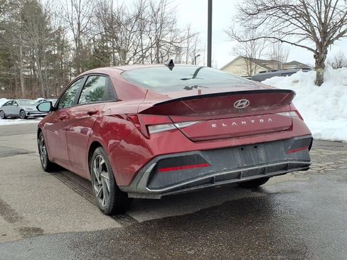 Used 2025 Hyundai Elantra Sport image 5