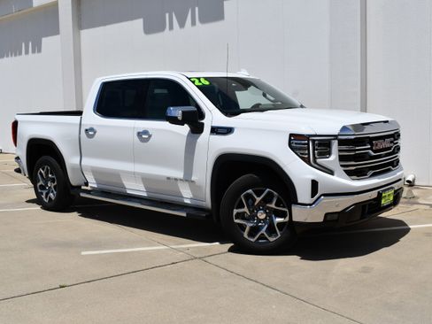 New 2026 GMC Sierra 1500 SLT w/ SLT Premium Plus Package RWD image 2
