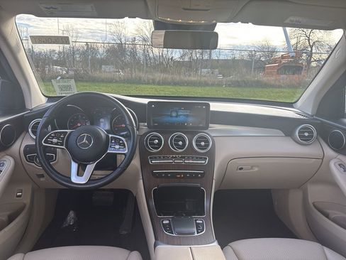 Used 2022 Mercedes-Benz GLC 300 image 5