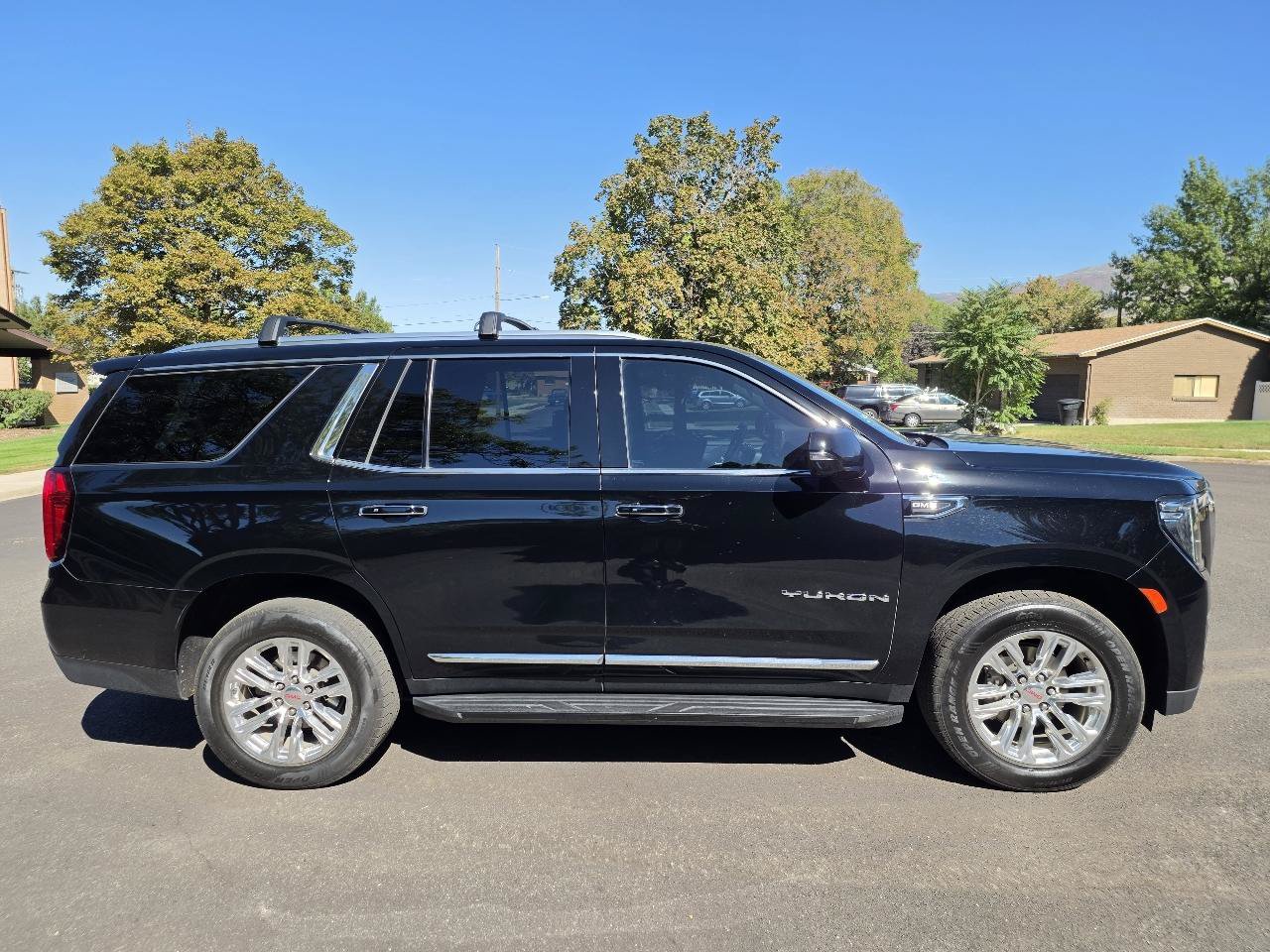 Used 2021 GMC Yukon SLT w/ SLT Luxury Plus Package AWD/4WD image 5
