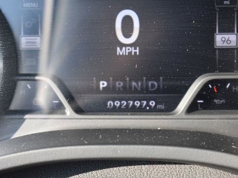 Used 2020 RAM 1500 Laramie AWD/4WD image 34