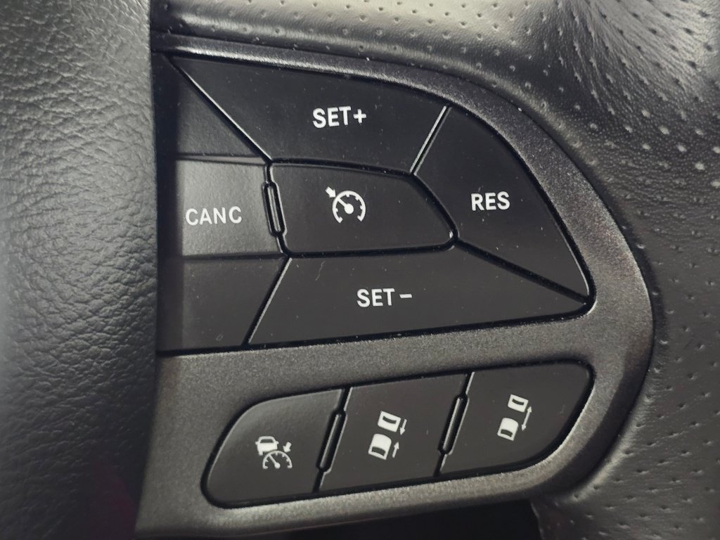Used 2023 Dodge Durango GT AWD/4WD image 32