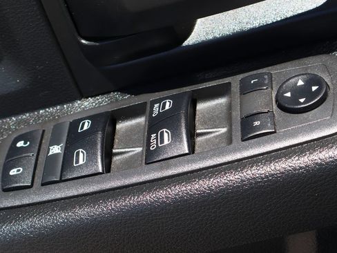 Used 2022 RAM 5500 Tradesman w/ Chrome Appearance Group AWD/4WD image 19