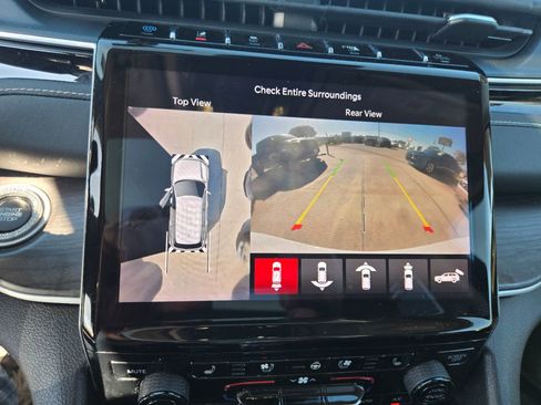 Used 2022 Jeep Grand Cherokee Limited 4xe w/ Luxury Tech Group II image 13