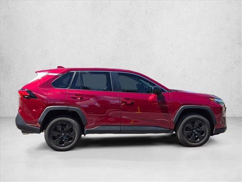 Used 2024 Toyota RAV4 LE FWD image 4