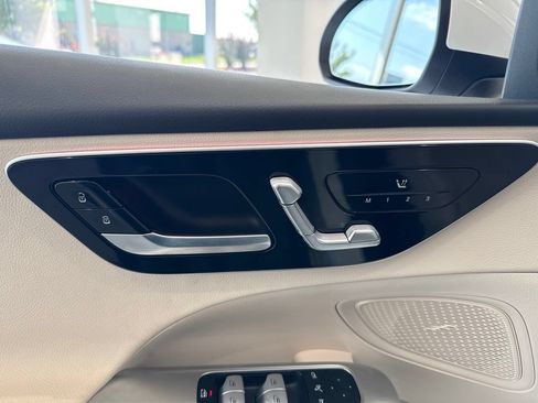 Used 2024 Mercedes-Benz C 300 4MATIC Sedan image 35