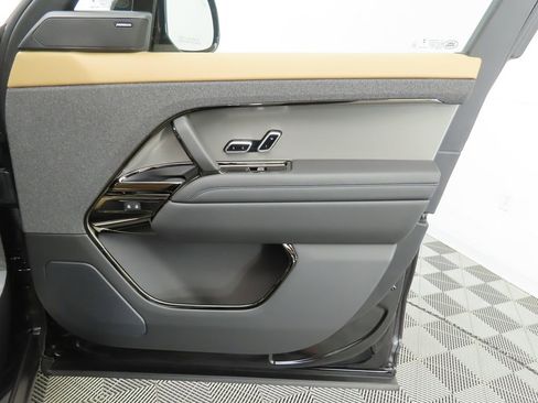 New 2026 Land Rover Range Rover Sport Dynamic SE image 25