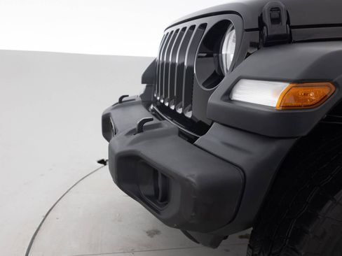Used 2018 Jeep Wrangler Unlimited Sport S image 15