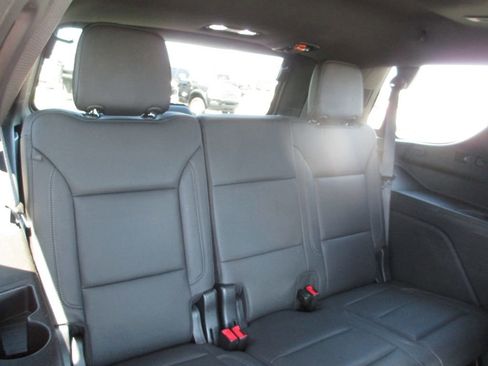 Used 2023 Chevrolet Tahoe Z71 w/ Luxury Package AWD/4WD image 26