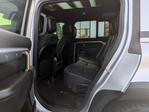 Used 2020 Land Rover Defender 110 X image 40