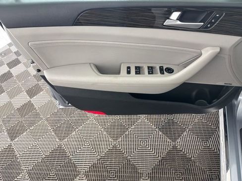 Used 2017 Hyundai Sonata Limited w/ Tech Package 03 image 20