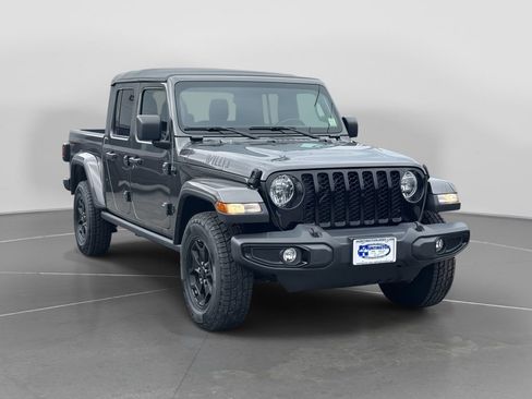 Used 2021 Jeep Gladiator Willys image 1