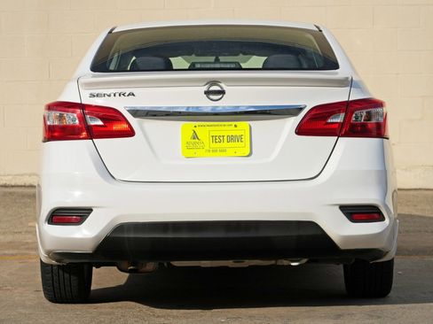 Used 2017 Nissan Sentra S w/ S Style Package FWD image 10