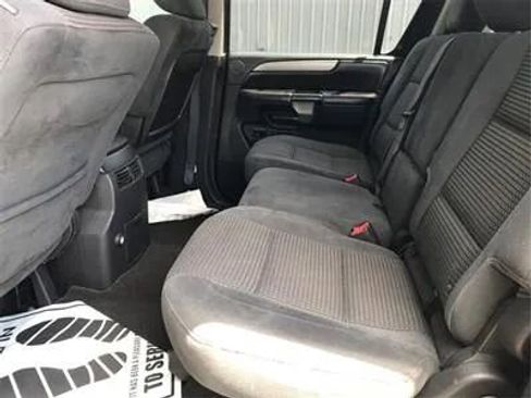 Used 2010 Nissan Armada SE image 5