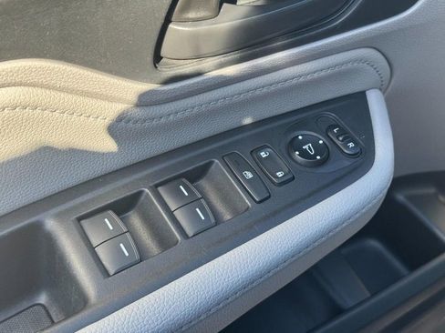 Used 2018 Honda Odyssey Touring image 21