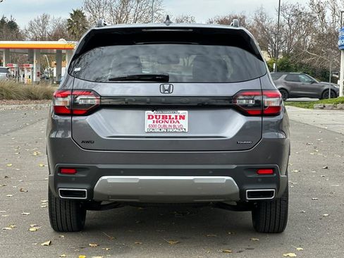 New 2026 Honda Pilot Touring image 5