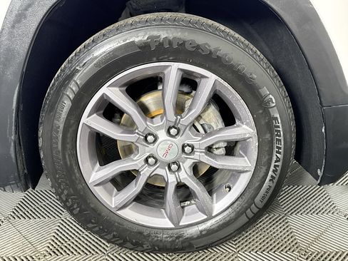 Used 2023 GMC Terrain SLT image 31