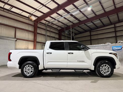Used 2025 Toyota Tundra SR5 w/ SR5 Convenience Package AWD/4WD image 4