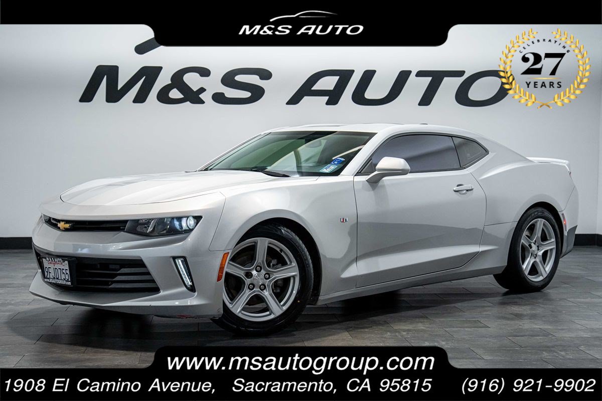 Used 2016 Chevrolet Camaro LT RWD image 1