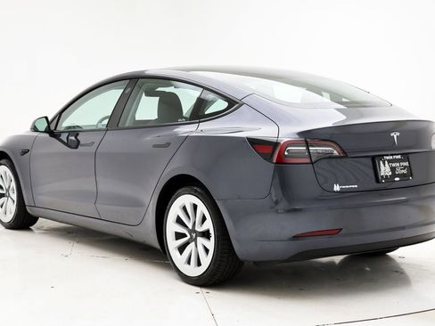 Used 2023 Tesla Model 3 Standard Range image 6