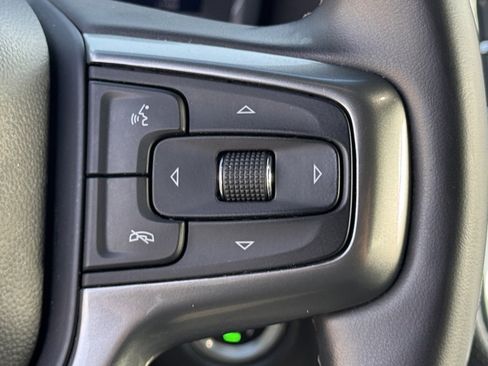 Used 2023 Chevrolet Suburban Premier image 24