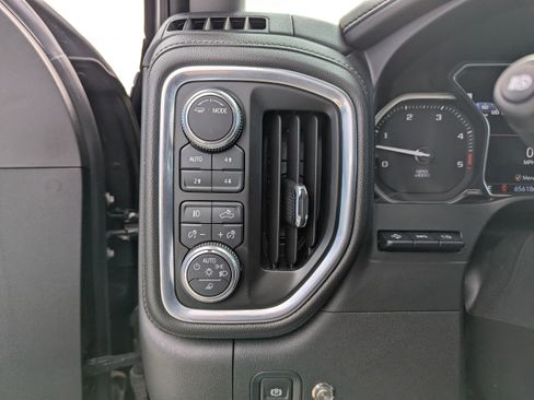 Used 2020 GMC Sierra 2500 Denali w/ Denali Ultimate Package AWD/4WD image 14
