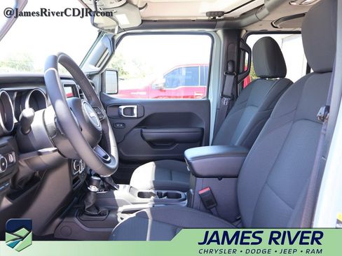 Used 2023 Jeep Wrangler Unlimited AWD/4WD image 21