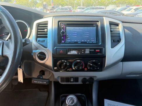 Used 2013 Toyota Tacoma 4x4 Access Cab V6 w/ SR5 Pkg image 21