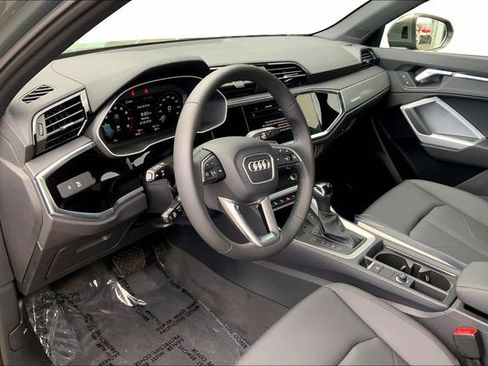 New 2025 Audi Q3 2.0T Premium image 5
