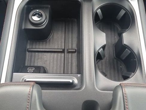 Used 2025 Ford Expedition Active AWD/4WD image 35