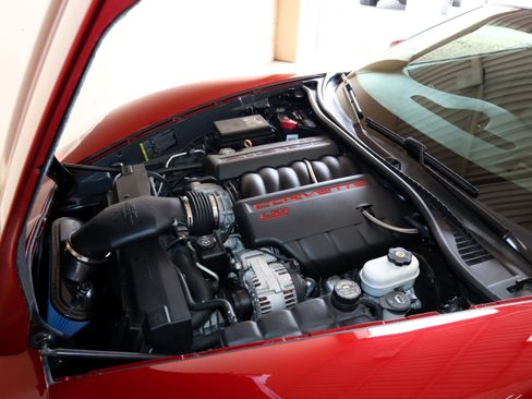 Used 2011 Chevrolet Corvette Grand Sport w/ Preferred Equipment Group RWD image 21