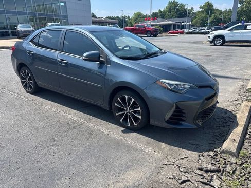 Used 2017 Toyota Corolla SE w/ Body Protection Package FWD image 5