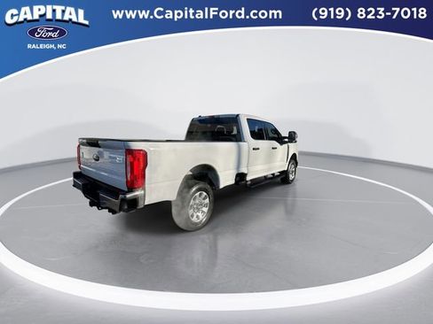 Used 2024 Ford F250 XLT image 8