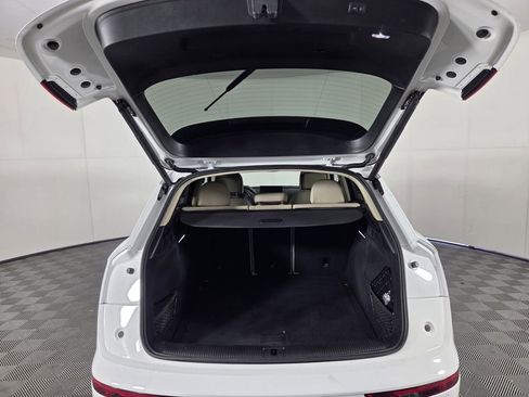 Used 2021 Audi Q5 Premium w/ Convenience Package image 29