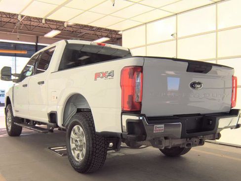Used 2024 Ford F250 XLT w/ FX4 Off-Road Package image 3